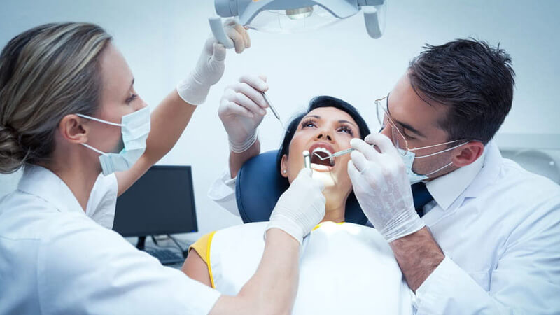 Read more about the article Are Dental Veneers Worth It?